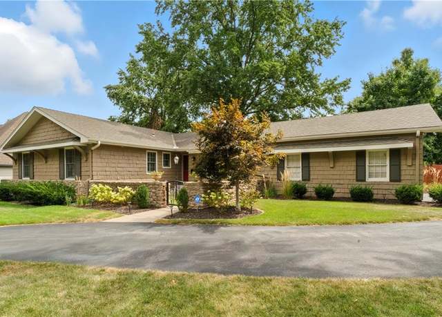 Property at 6219 W 65th St, Mission, KS 66202, 4 beds, 3 baths