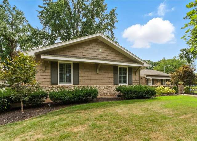 Property at 6219 W 65th St, Mission, KS 66202, 4 beds, 3 baths