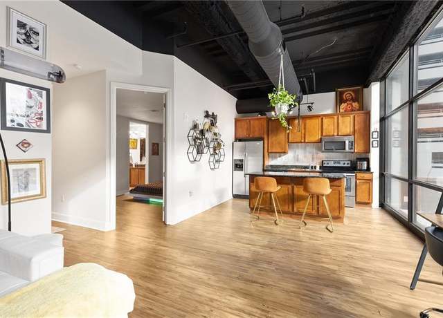 Property at 1101 Walnut St #205, Kansas City, MO 64106, 1 bed, 1 bath