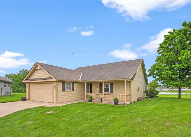Property at 721 Cupid Ct, Raymore, MO 64083, 2 beds, 2 baths