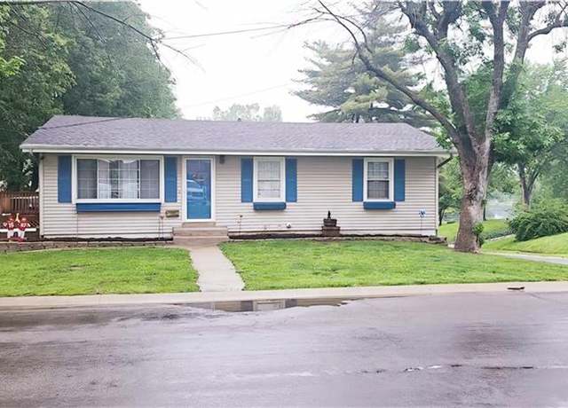 Property at 2306 Aull Ln, Lexington, MO 64067, 4 beds, 2 baths