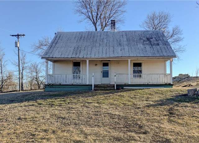 Property at 23375 Woodruff Rd, Weston, MO 64098, 2 beds, 1 bath