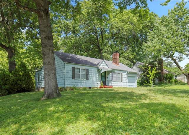 Property at 5218 Juniper Dr, Mission, KS 66205, 2 beds, 1 bath