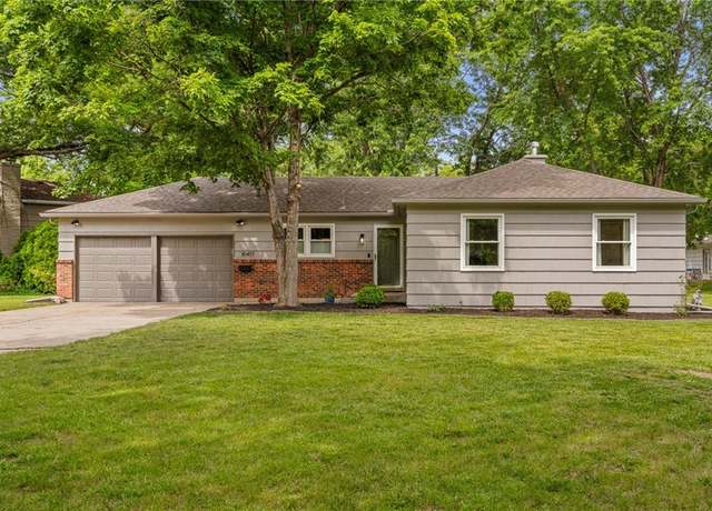 Property at 10417 Outlook Dr, Overland Park, KS 66207, 3 beds, 2 baths