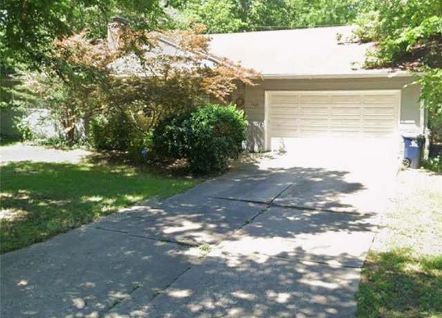Property at 7634 Charlotte St, Kansas City, MO 64131, 4 beds, 3 baths