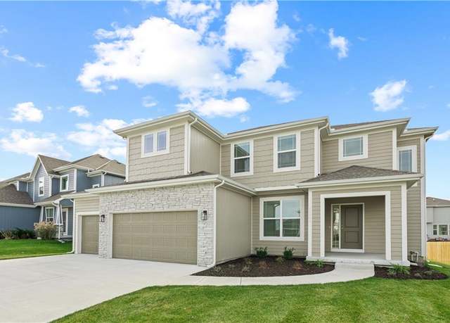 Property at 28501 W 161st Ter, Gardner, KS 66030, 4 beds, 3.5 baths