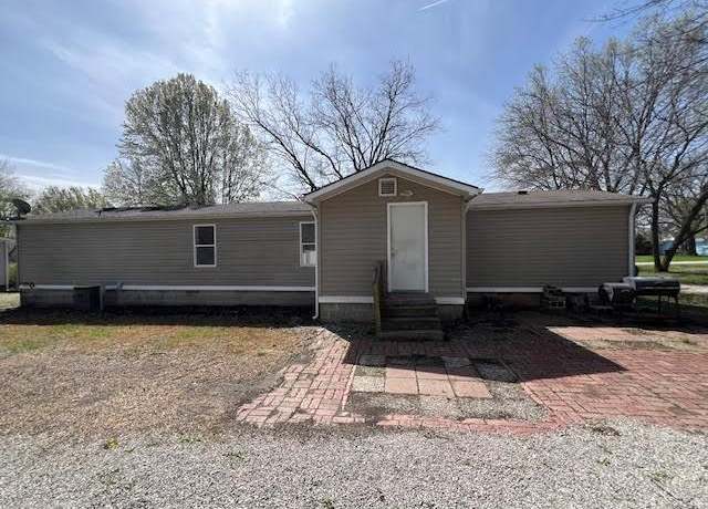 Property at 614 6th St, Lane, KS 66042, 2 beds, 2 baths