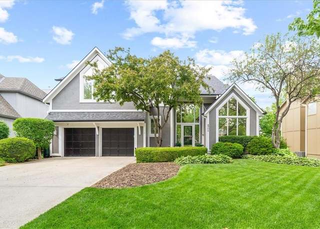 Property at 8906 W 149th St, Overland Park, KS 66221, 4 beds, 4 baths