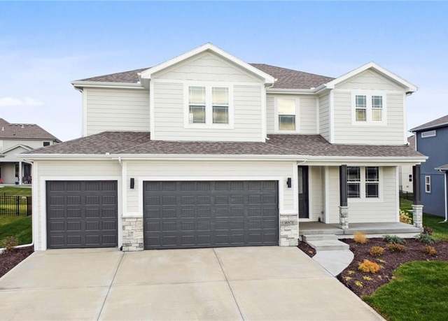 Property at 17252 W 169th Ter, Olathe, KS 66062, 4 beds, 3.5 baths