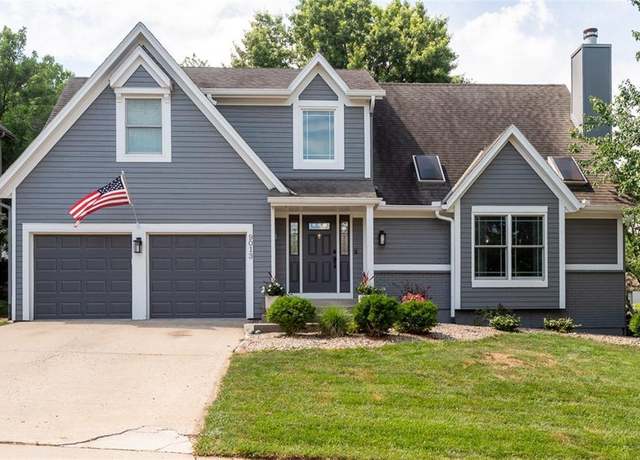 Property at 9013 W 115th St, Overland Park, KS 66210, 4 beds, 3.5 baths