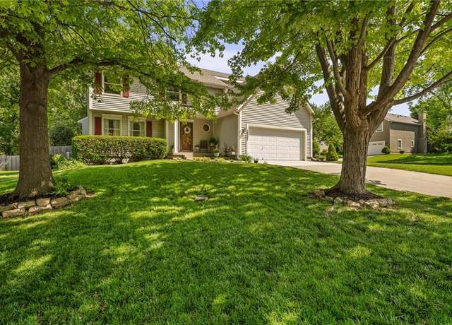 Property at 14242 W 122 Ter, Olathe, KS 66062, 4 beds, 2.5 baths