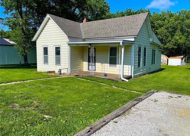 Property at 509 Whitcomb St, Lathrop, MO 64465, 2 beds, 1 bath