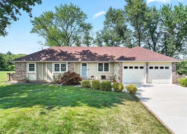 Property at 21910 W 73rd Ter, Shawnee, KS 66218, 4 beds, 2 baths