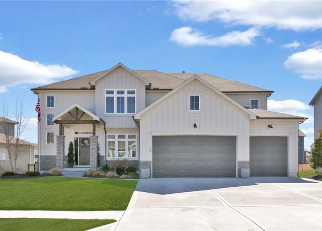 Property at 132 SE Riley St, Lee's Summit, MO 64064, 5 beds, 4 baths