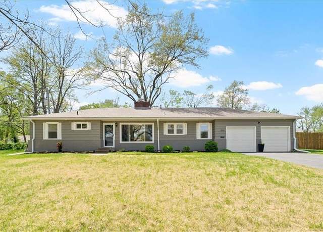 Property at 8518 Floyd St, Overland Park, KS 66212, 3 beds, 1.5 baths
