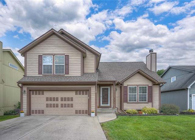 Property at 15433 S Shannan Ln, Olathe, KS 66062, 3 beds, 3 baths