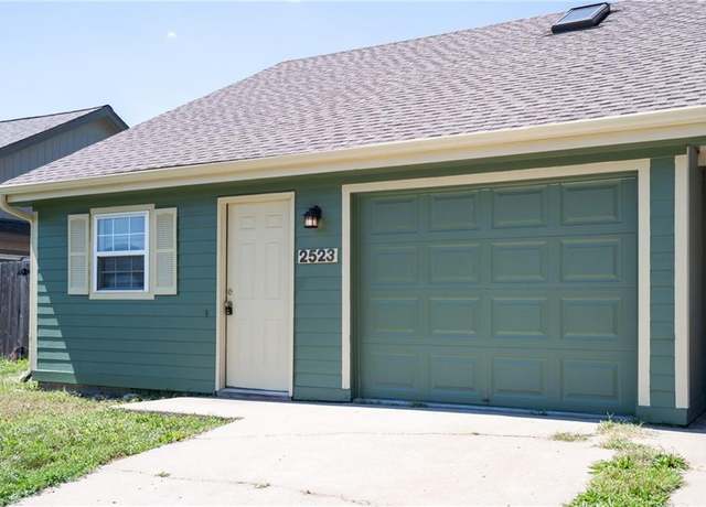 Property at 2523 Morningside Dr, Lawrence, KS 66047, 3 beds, 1.5 baths