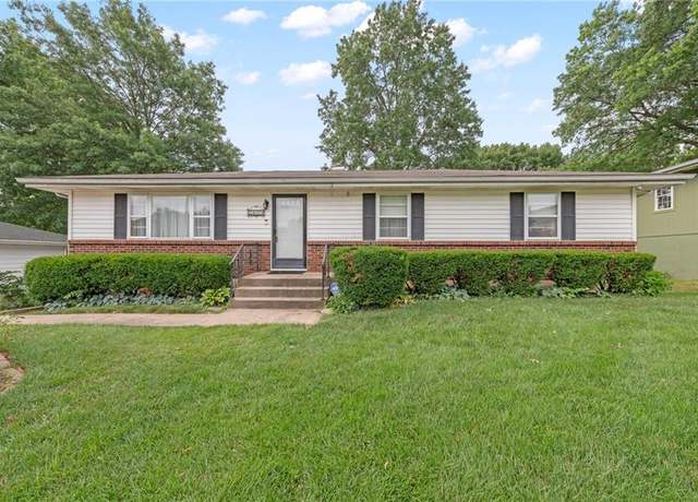 Property at 5029 NE 58th St, Kansas City, MO 64119, 3 beds, 2.5 baths