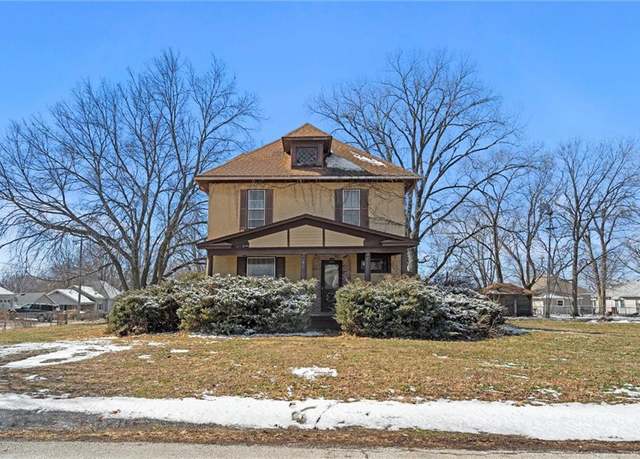 Property at 2904 N 155th Ter, Basehor, KS 66007, 3 beds, 1.5 baths