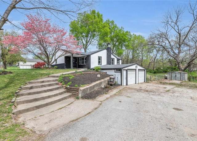 Property at 7209 N Troost Ave, Gladstone, MO 64118, 4 beds, 2 baths