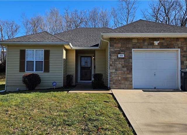 Property at 3915 Highland Ave, Kansas City, MO 64110, 4 beds, 3 baths