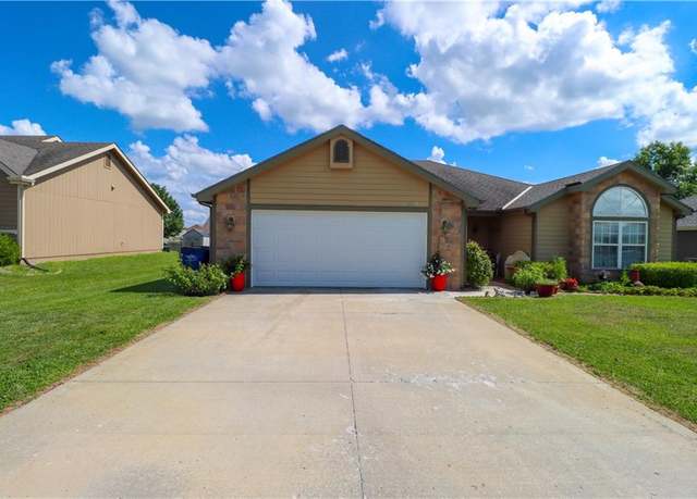 Property at 329 W 26th Ln, Eudora, KS 66025, 4 beds, 2 baths