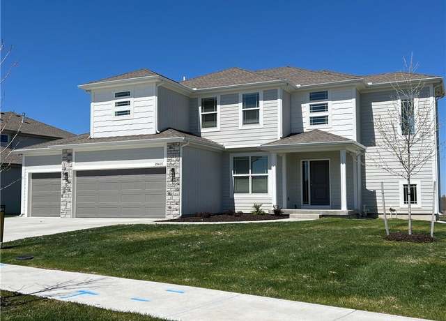 Property at 28400 W 161st Ter, Gardner, KS 66030, 4 beds, 3.5 baths