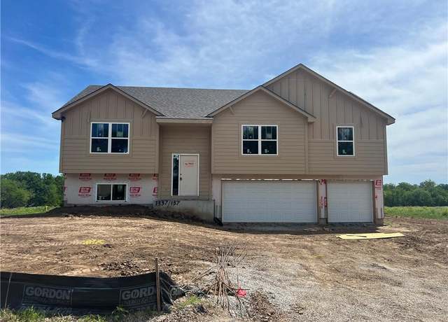 Property at 1345 N Holland Ct, Independence, MO 64056, 4 beds, 3 baths