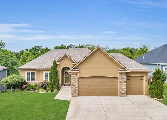 Property at 2409 SE Ridge Line Dr, Blue Springs, MO 64014, 5 beds, 3 baths