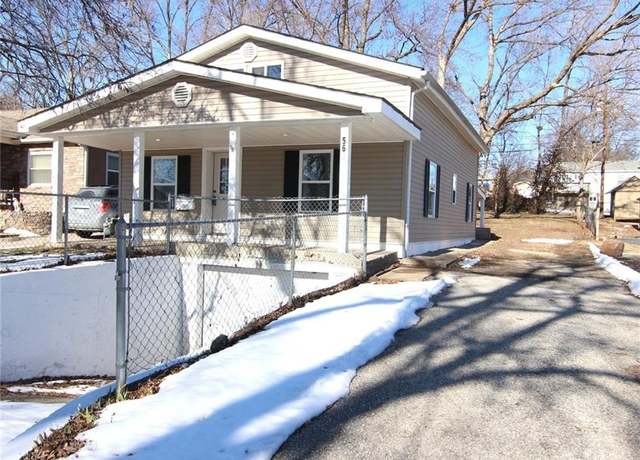 Property at 5628 Pitkin Ave, Kansas City, KS 66106, 4 beds, 2 baths