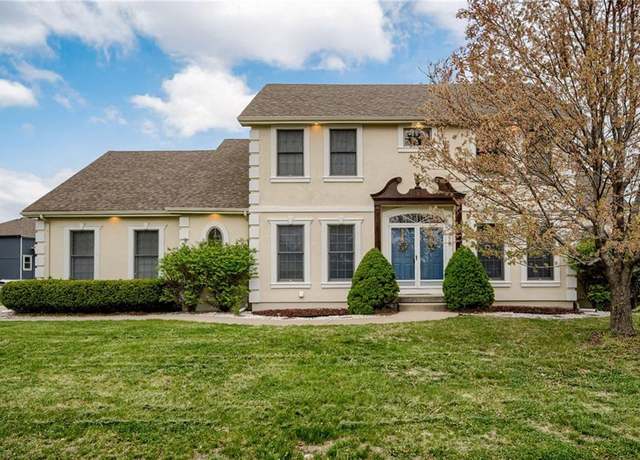 Property at 1901 NE Wyndham Pl, Blue Springs, MO 64029, 4 beds, 4.5 baths