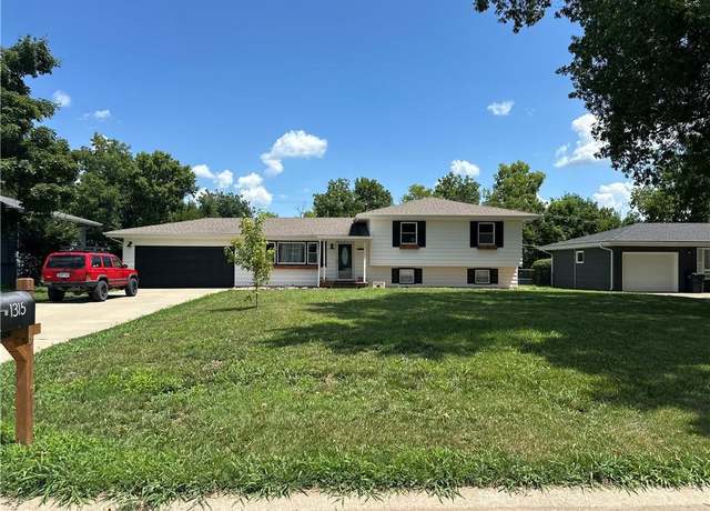 Property at 1315 S Mulberry St, Ottawa, KS 66067, 4 beds, 2.5 baths