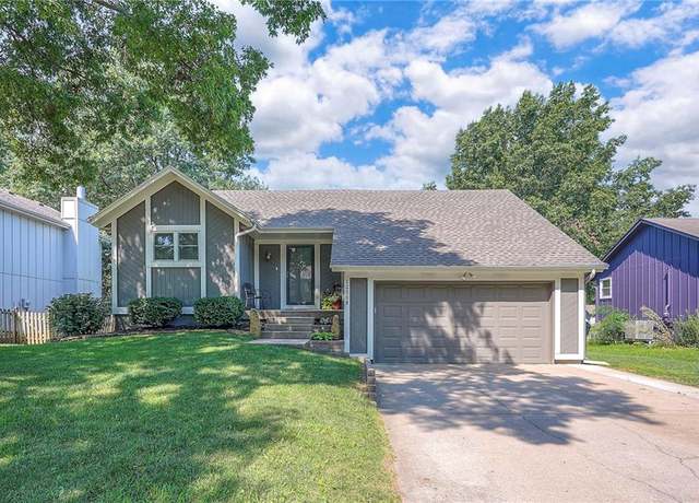 Property at 12508 S Brougham Dr, Olathe, KS 66062, 3 beds, 2 baths