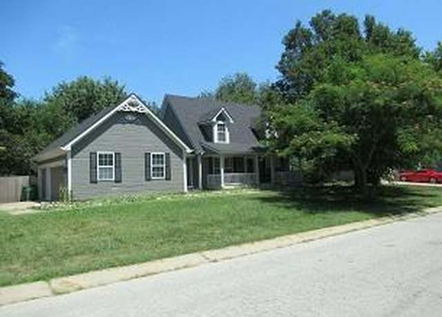 Property at 802 S Morgan Dr, Peculiar, MO 64078, 3 beds, 4 baths