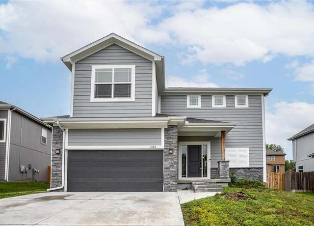 Property at 1225 N 133rd Ter, Kansas City, KS 66109, 4 beds, 3.5 baths