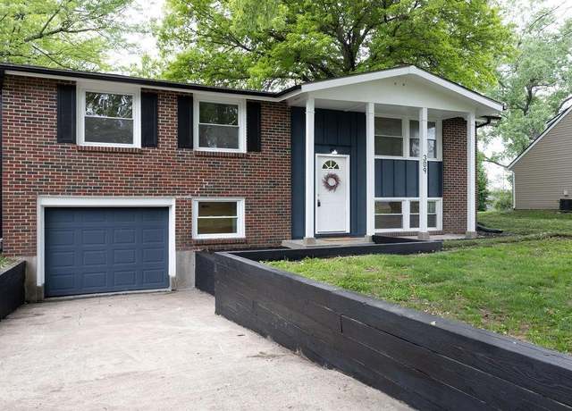 Property at 309 N Clinton St, Olathe, KS 66061, 3 beds, 2 baths