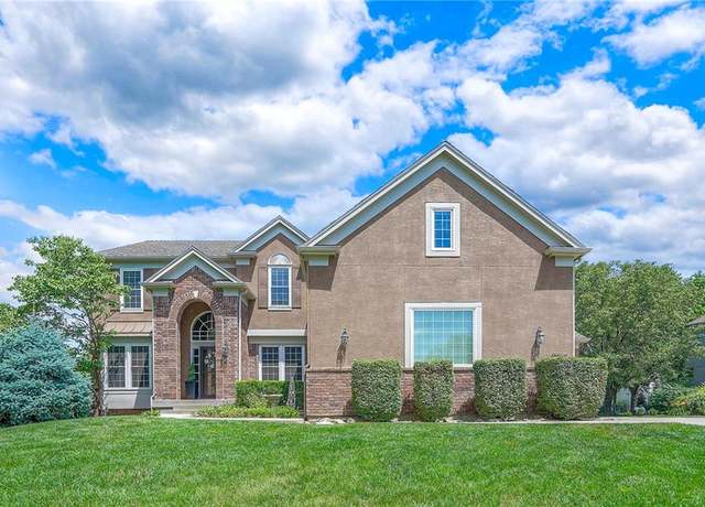 Property at 13960 W 158th St, Olathe, KS 66062, 5 beds, 4.5 baths