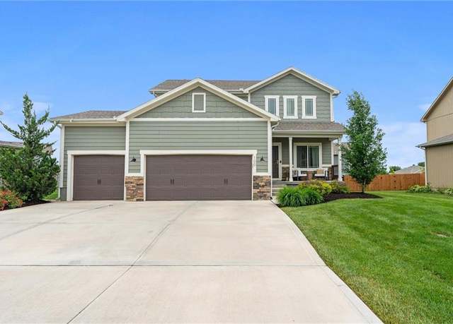 Property at 100 SW Ayden Ln, Blue Springs, MO 64064, 4 beds, 3.5 baths