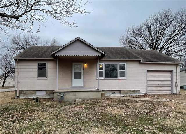 Property at 3000 Grand Ave, Parsons, KS 67357, 2 beds, 1 bath