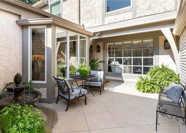 Property at 6328 Kennett Pl, Mission, KS 66202, 3 beds, 2.5 baths