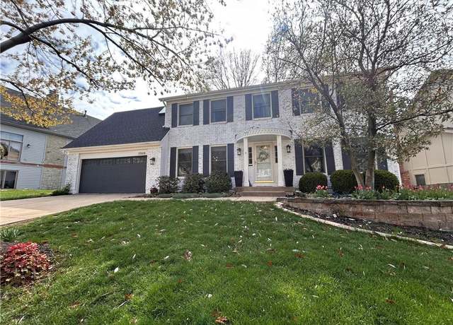 Property at 11508 Grant St, Overland Park, KS 66210, 4 beds, 3.5 baths