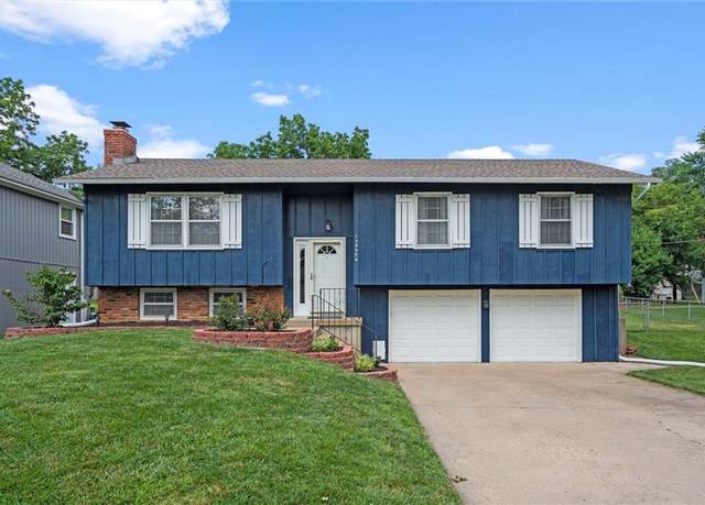 Property at 13400 W 61st Ter, Shawnee, KS 66216, 3 beds, 2 baths
