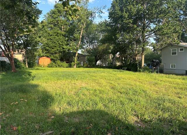 Property at 1504 S King Ave, Harrisonville, MO 64701