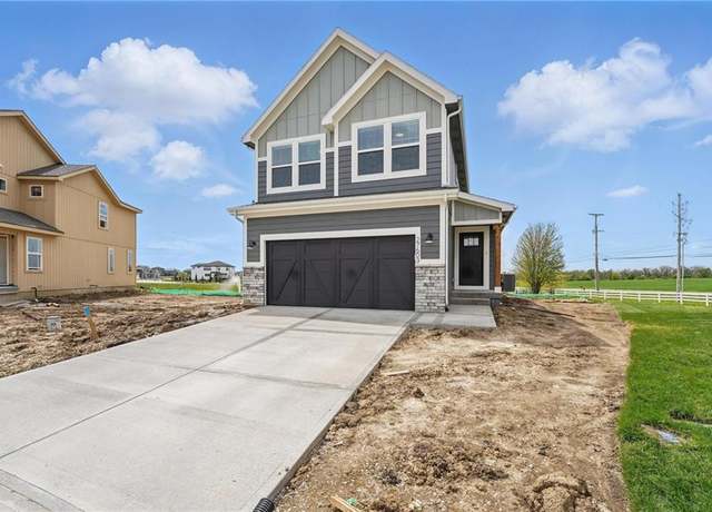 Property at 8724 SW Brickell Dr, Blue Springs, MO 64064, 4 beds, 2.5 baths