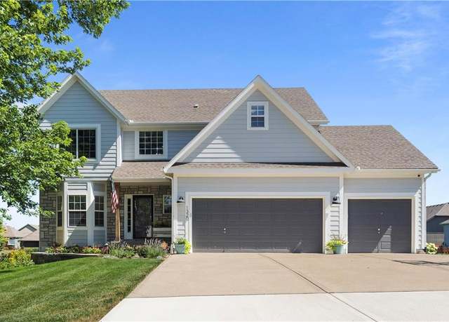 Property at 1320 SW Merryman Dr, Lee's Summit, MO 64082, 4 beds, 3.5 baths