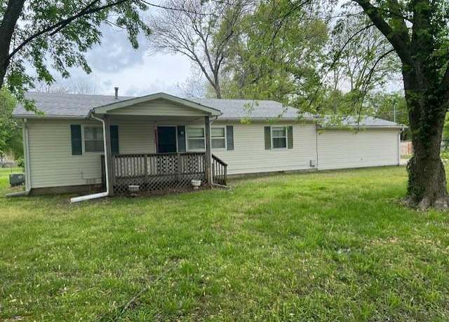 Property at 1100 Leonard Ave, Parsons, KS 67357, 3 beds, 1 bath