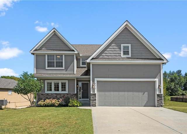 Property at 18419 Rock Creek Dr, Smithville, MO 64089, 4 beds, 2.5 baths