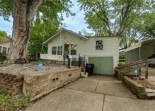 Property at 1317 S Pleasant St, Independence, MO 64055, 2 beds, 1 bath