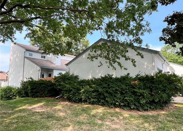 Property at 12914 W 67th St, Shawnee, KS 66216, 3 beds, 1.5 baths