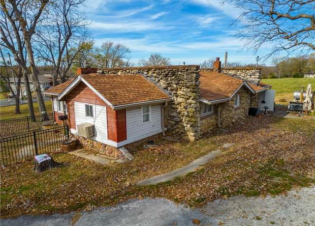 Property at 6666 Parkview Ave, Kansas City, KS 66104, 1 bed, 1 bath